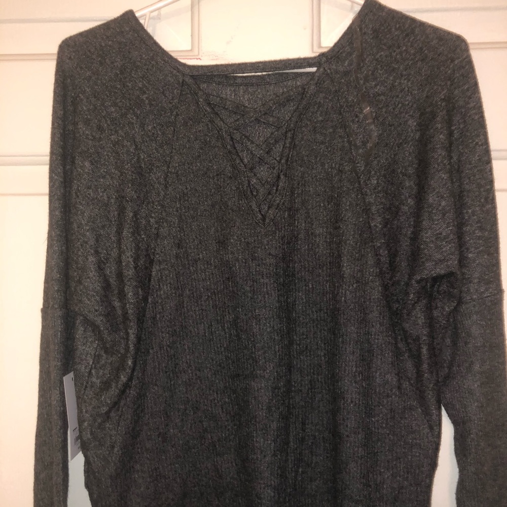 Long sleeve cross back shirt